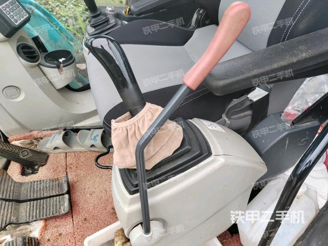 驾驶室正侧（驾驶室部分）