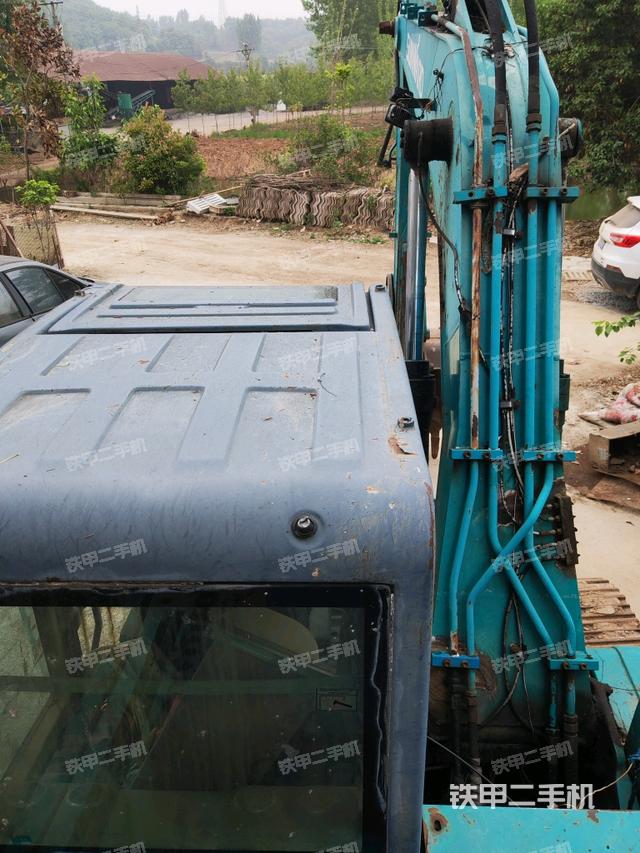 大臂背部俯视（工作和回转装置）