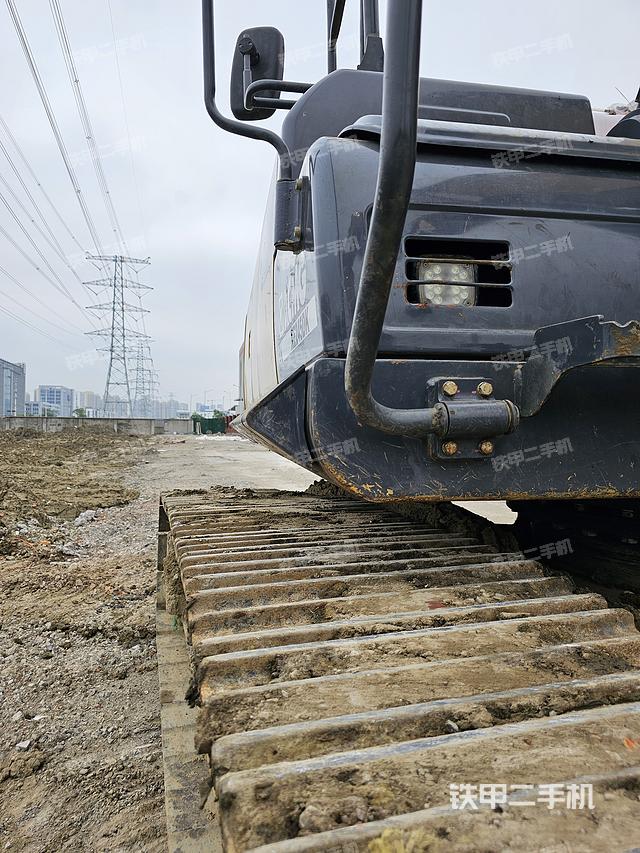 单侧履带整体（整机外观）