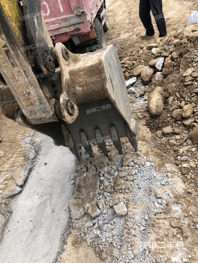 鏟斗45度（工作和回轉(zhuǎn)裝置）