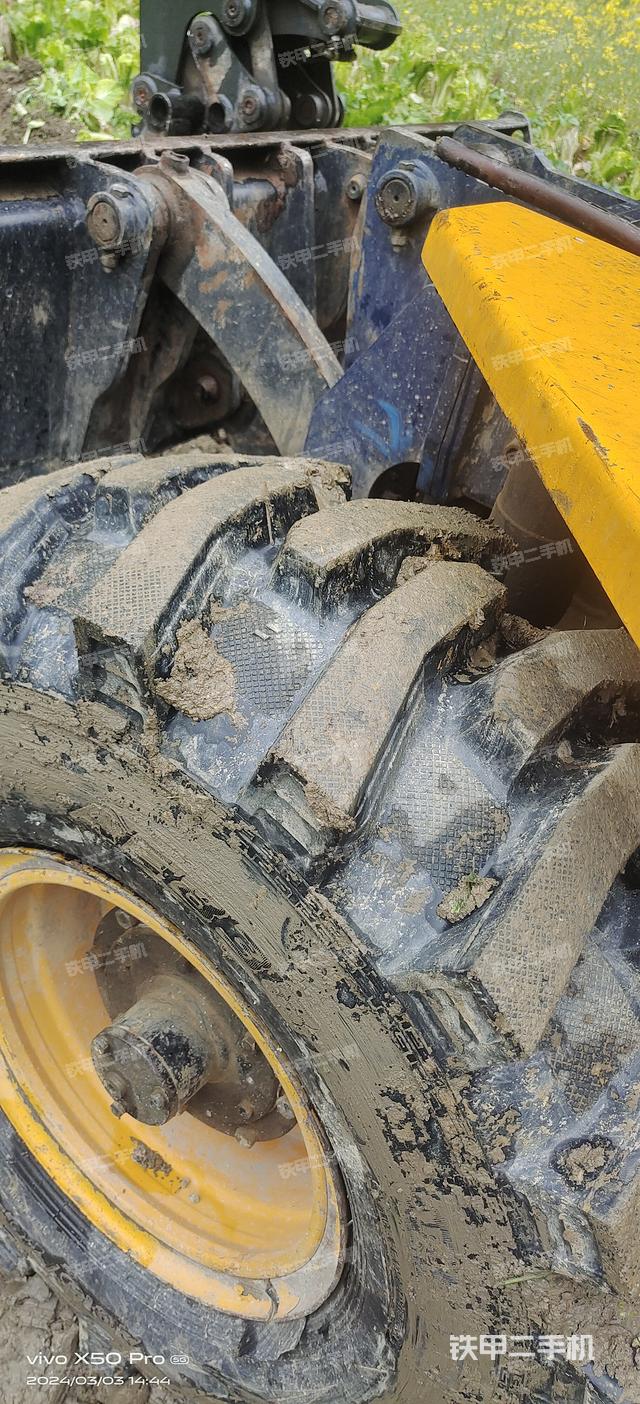 单侧履带整体（整机外观）