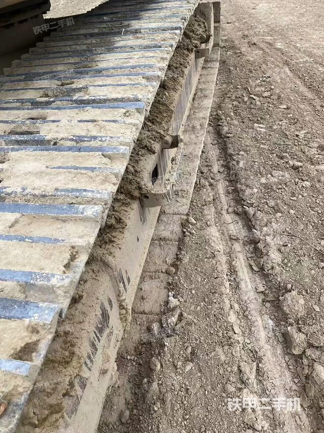 右側(cè)履帶整體（行走機構(gòu)）