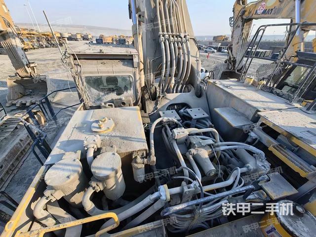 驾驶室顶部（整机外观）