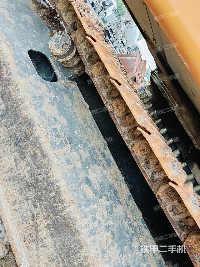 单侧履带整体（整机外观）