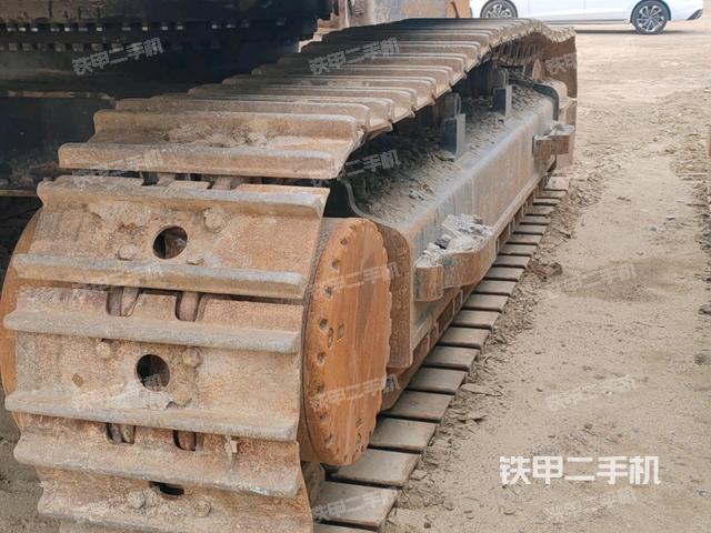 右側(cè)履帶整體（行走機構(gòu)）