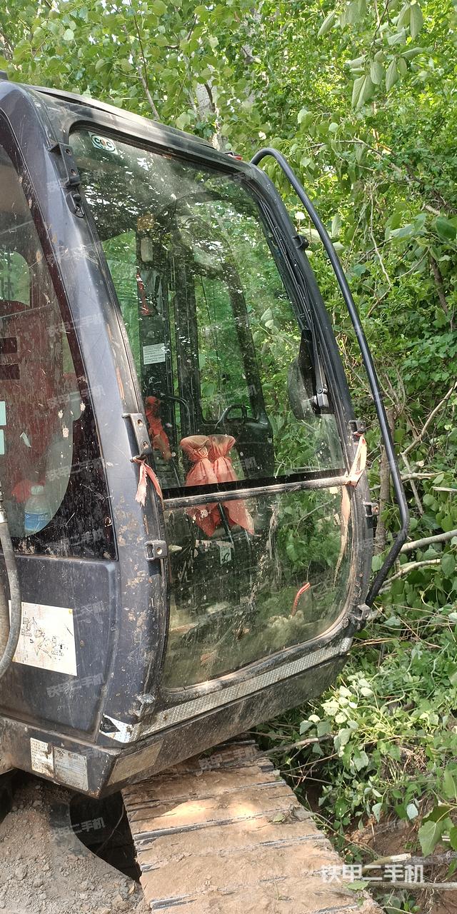 驾驶室整体（整机外观）