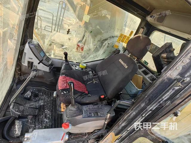 驾驶室整体（整机外观）