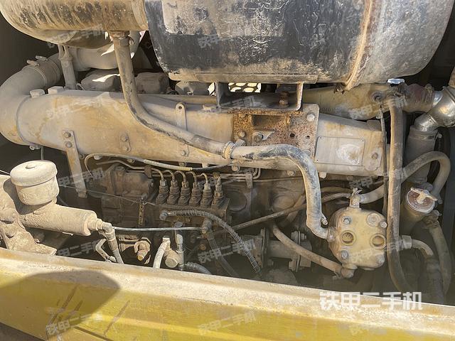 发动机右侧（整机外观及大件）