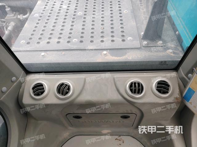 座椅后部（駕駛室部分）