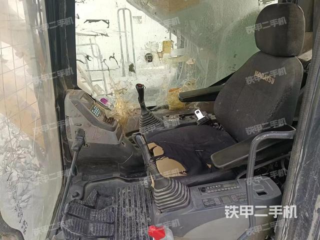 驾驶室顶部（整机外观）