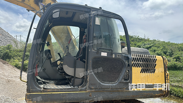 驾驶室整体（整机外观）