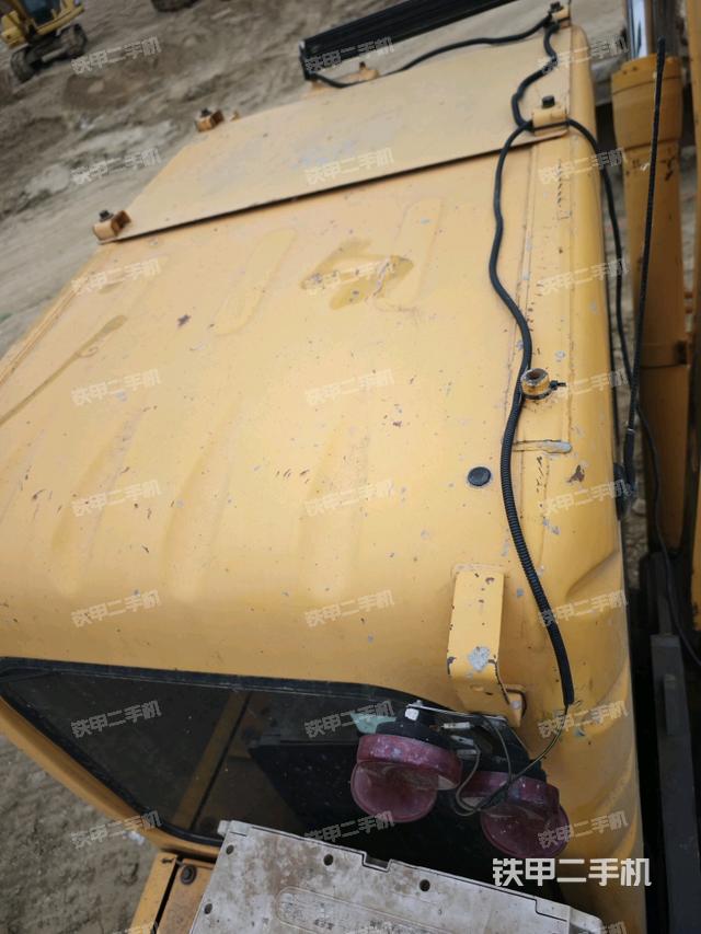 駕駛室頂部俯視（上車部件）