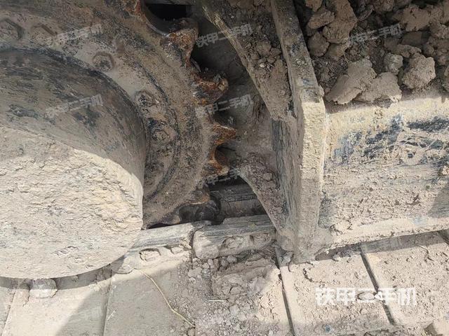 单侧履带整体（整机外观）