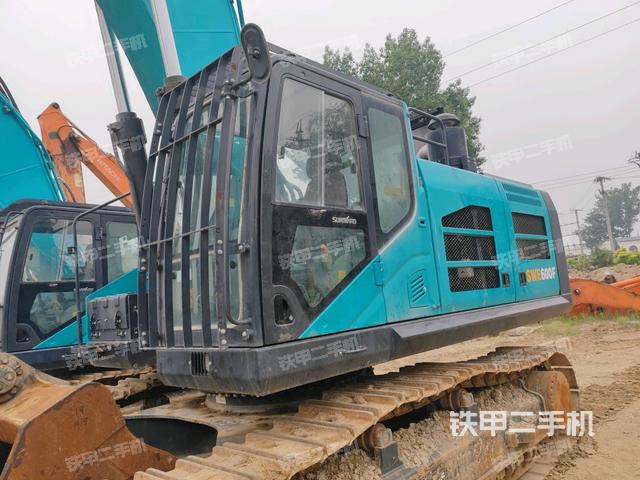 駕駛室正側(cè)（駕駛室部分）