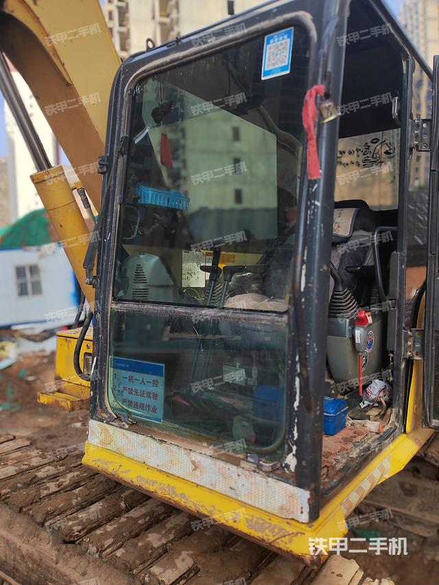 驾驶室整体（整机外观）