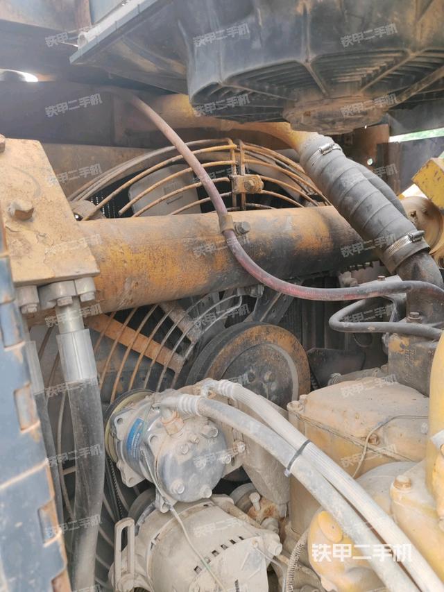 風扇及皮帶（推土機發(fā)動機艙）