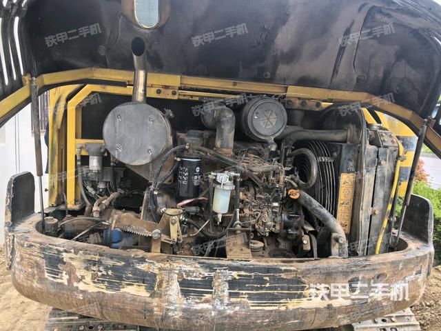 發(fā)動(dòng)機(jī)室（上車(chē)部件）