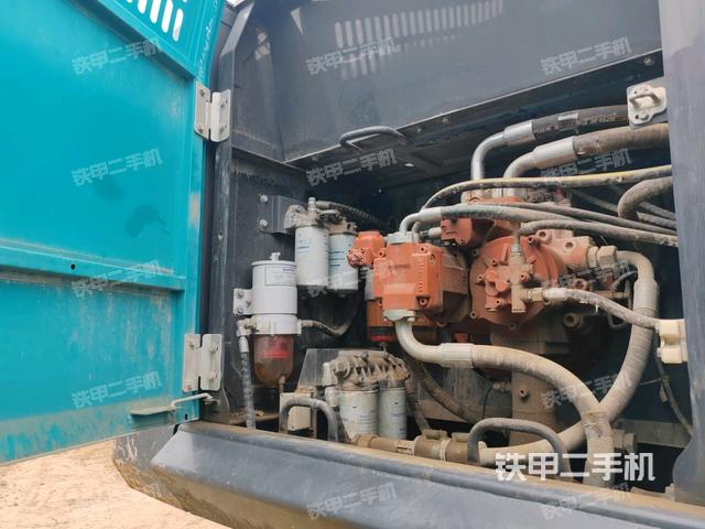 液壓泵斜45?左（大件艙室）