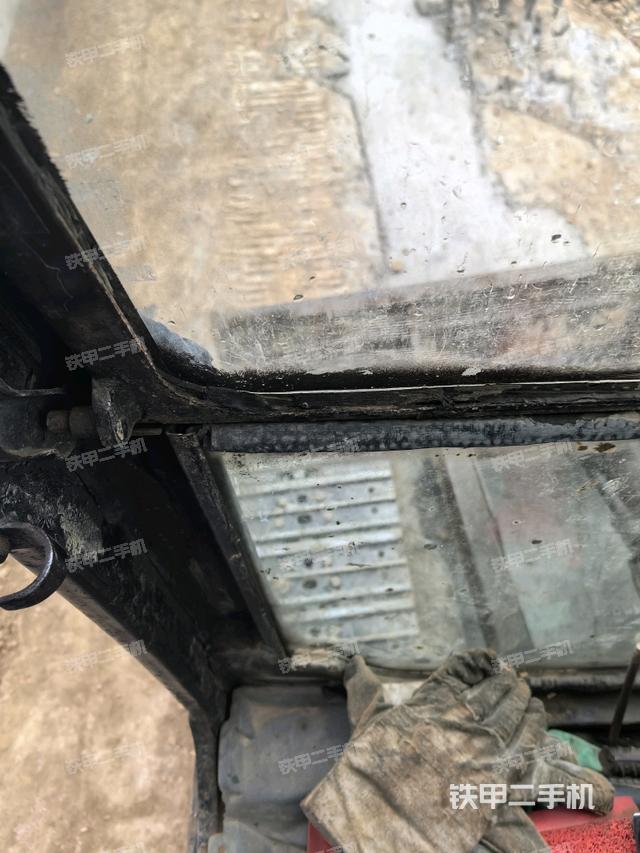 后窗玻璃角標(biāo)（駕駛室部分）