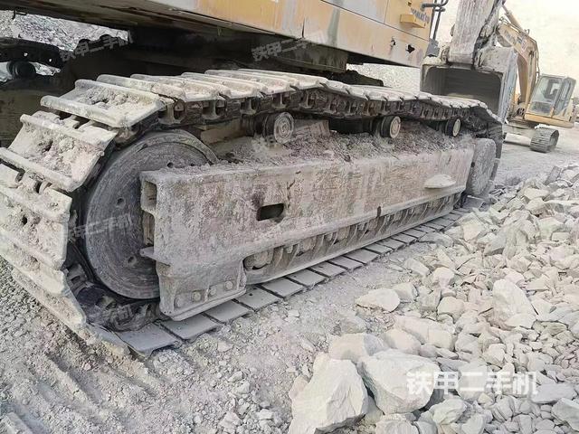 单侧履带整体（整机外观）