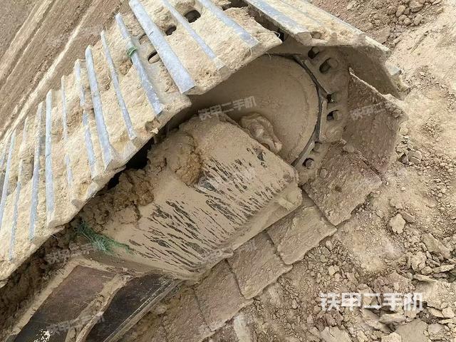 左側(cè)履帶整體?（行走機構(gòu)）