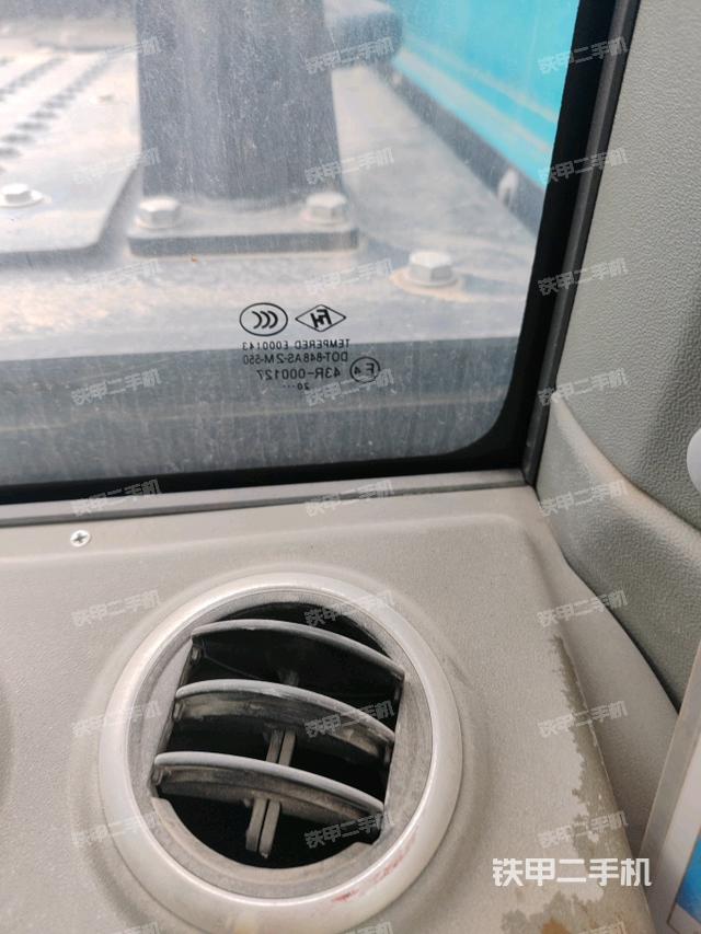 后窗玻璃角標（駕駛室部分）