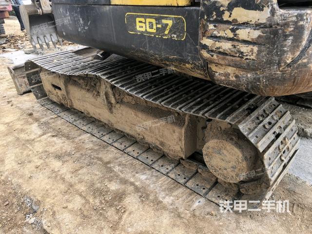 左側(cè)履帶整體?（行走機(jī)構(gòu)）