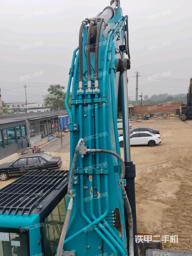 大臂背部俯視（工作和回轉(zhuǎn)裝置）