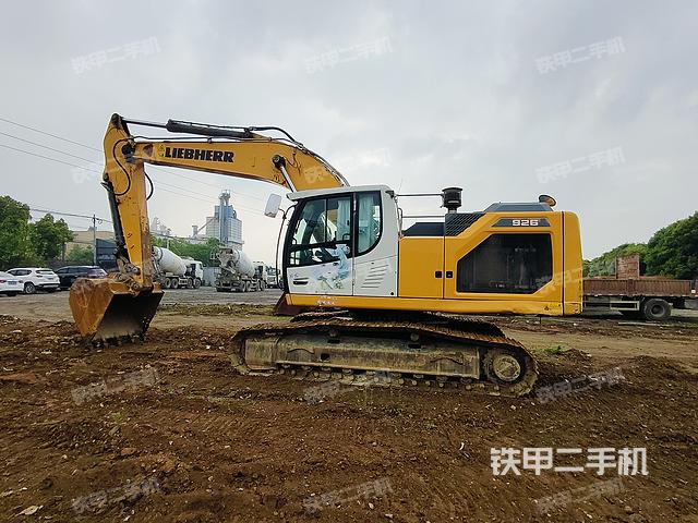 利勃海尔R926LC挖掘机