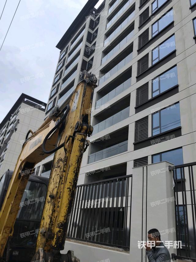 小臂整體左后（工作和回轉(zhuǎn)裝置）