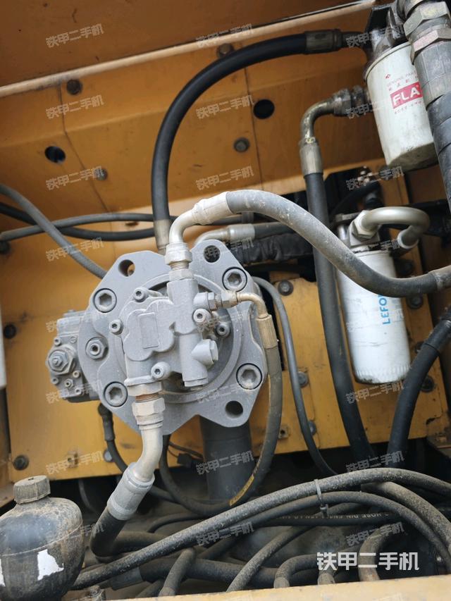 液壓泵斜45?左（大件艙室）