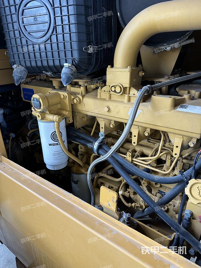 发动机左侧（整机外观及大件）