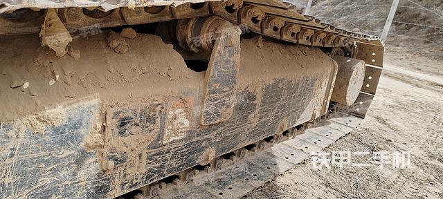 单侧履带整体（整机外观）