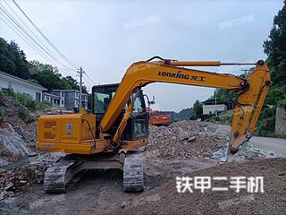 广州龙工CDM6075挖掘机实拍图片