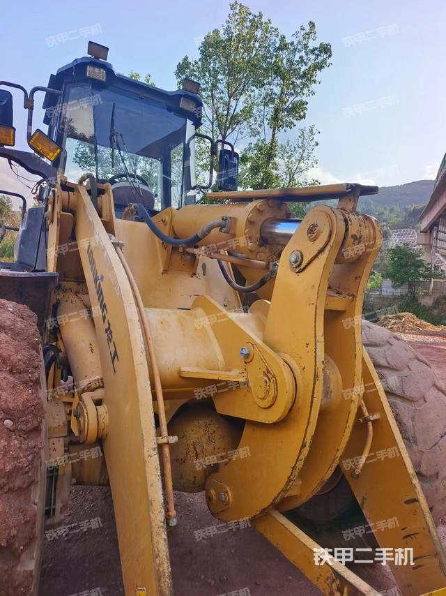 发动机右侧（整机外观及大件）