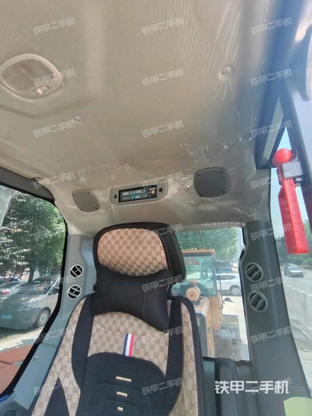 后窗玻璃角标（驾驶室部分）