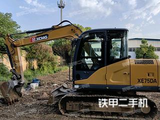 青岛徐工XE75DA挖掘机实拍图片