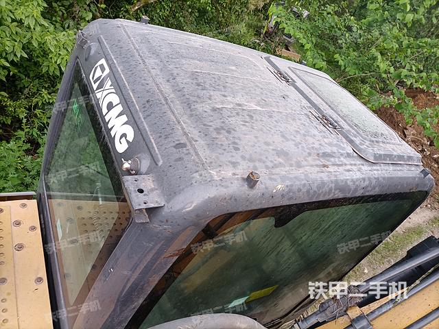 驾驶室顶部（整机外观）