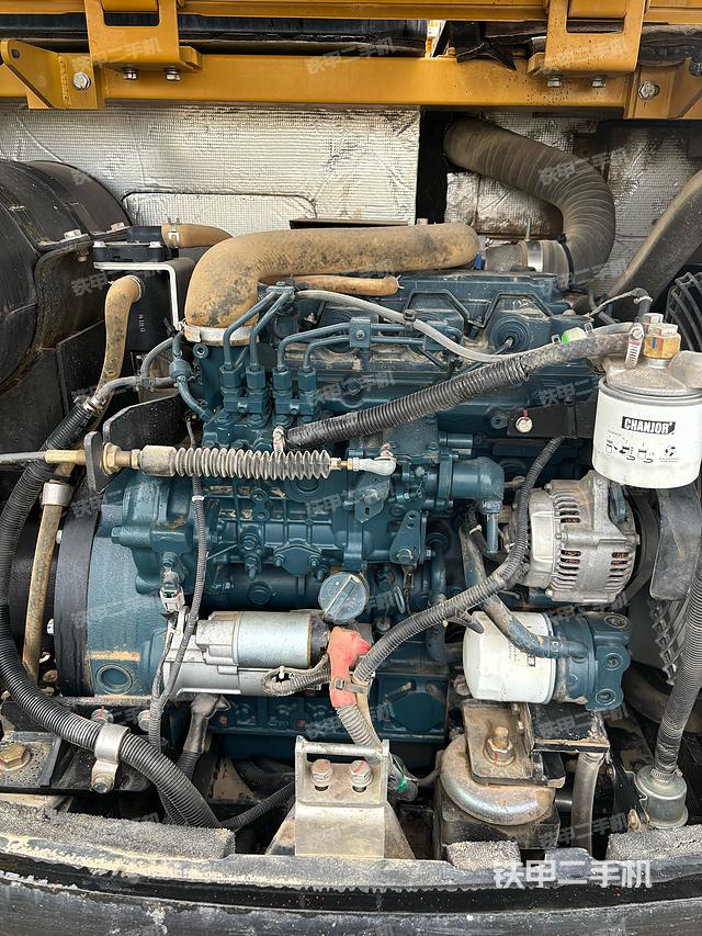 发动机整体俯视（整机外观）