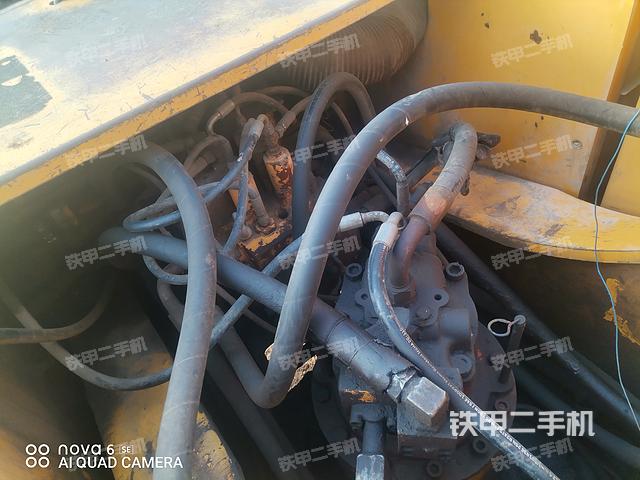 回转马达和主控阀（整机外观）