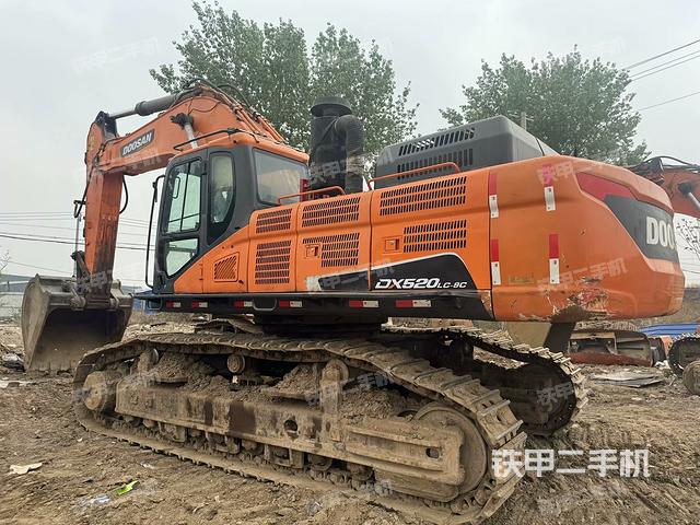 驾驶室整体（整机外观）