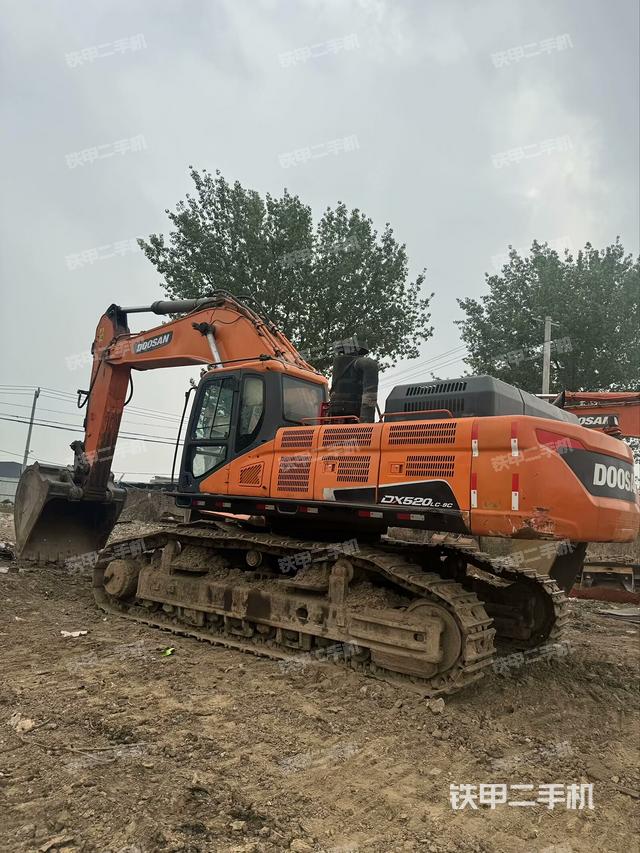 斗山DX520LC-9C挖掘机