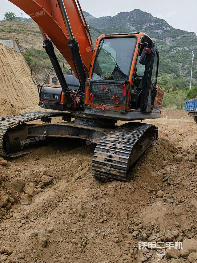 驾驶室整体（整机外观）