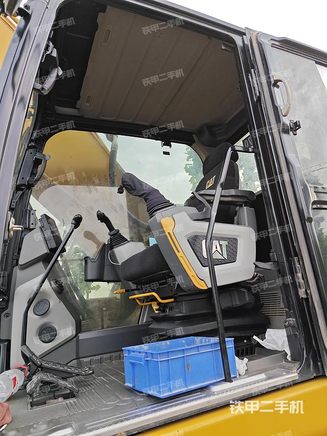 驾驶室整体（整机外观）