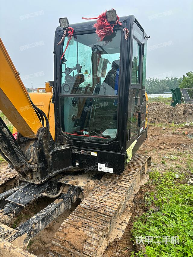 驾驶室整体（整机外观）