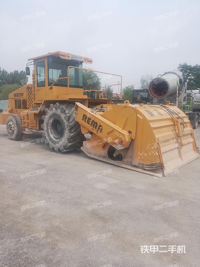 整機右側(設備外觀及核心部件) 整機右側(設備外觀及核心部件)