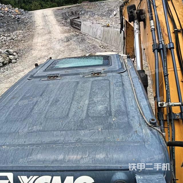 驾驶室顶部（整机外观）