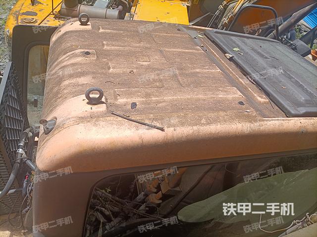 驾驶室顶部（整机外观）