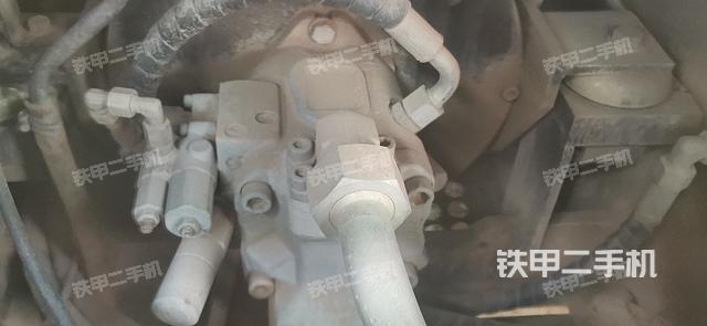 驾驶室顶部（整机外观）