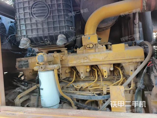 发动机左侧（整机外观及大件）